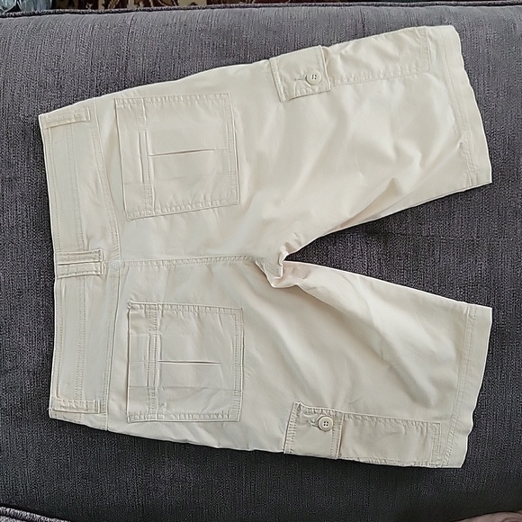 Women's Prana hiking shorts with cargo pockets - Picture 2 of 6